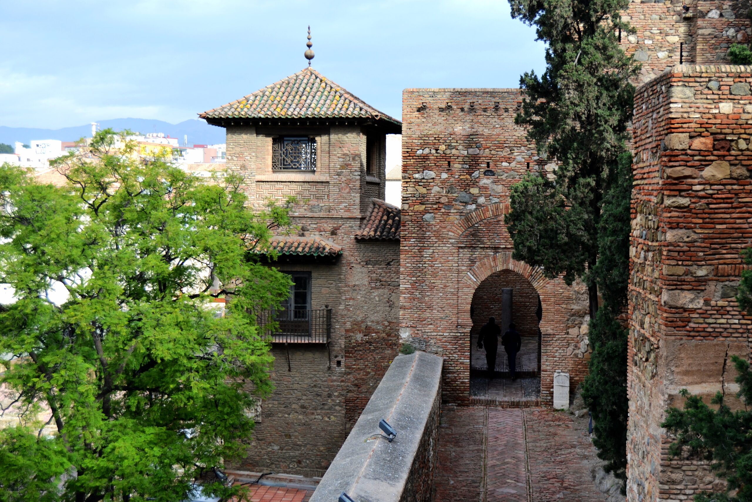 Alcazaba [Emilio J. Rodríguez Posada CC BY-SA 2.0]