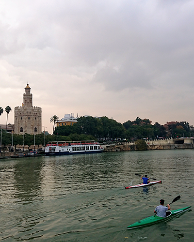 Kayak Río Guadalquivir [Heparina1985 CC BY.SA 4.0]